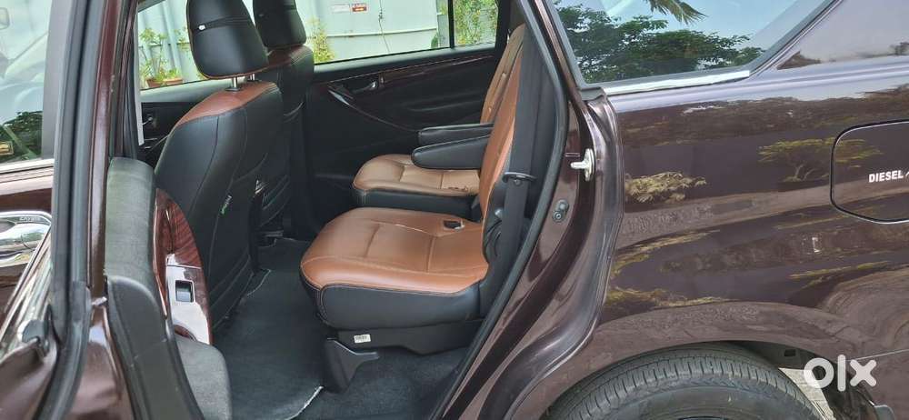 Toyota Innova Crysta [2020-ongoing] 2.4 Gx At 7 Str, 2020, Diesel