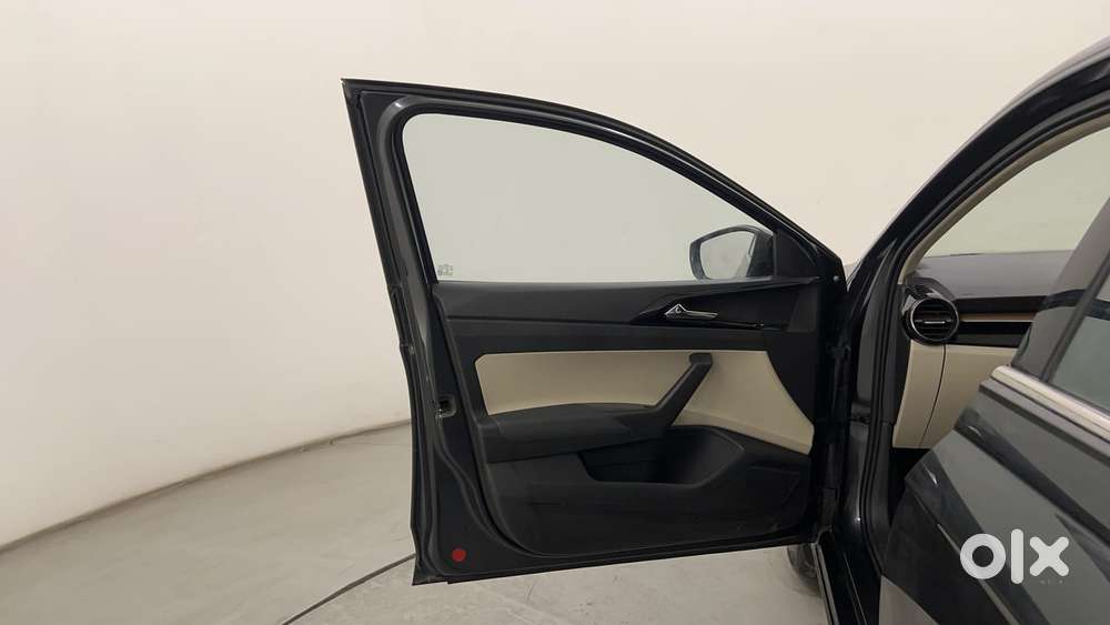 Skoda Slavia Style 1.0l Tsi At, 2022, Petrol