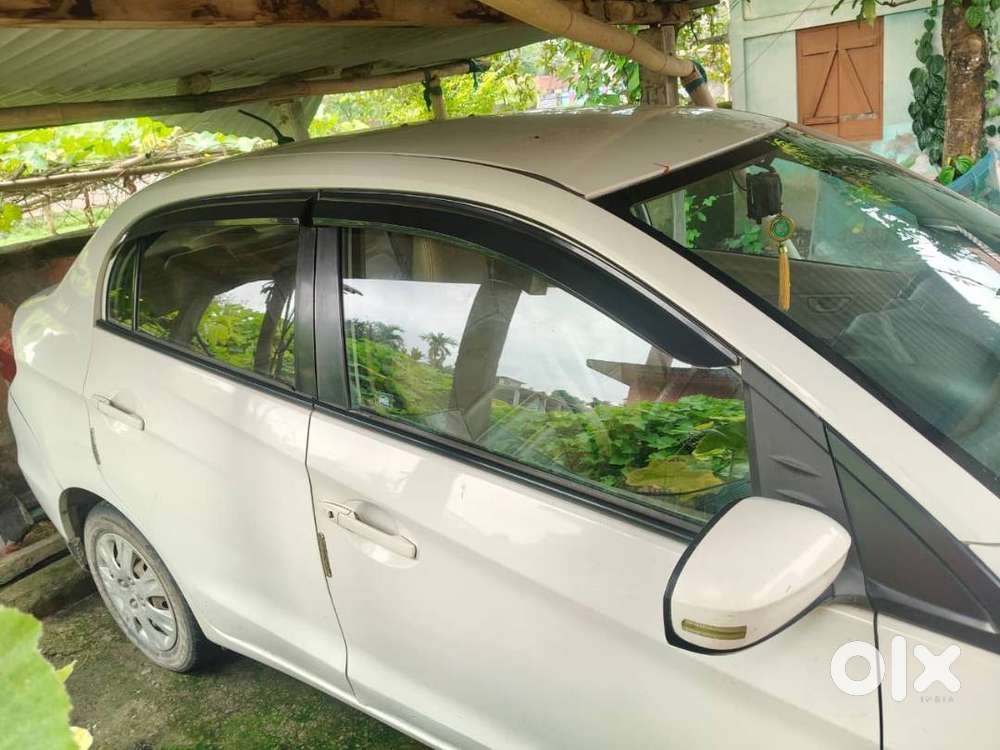 Honda Amez 2014 . Famaily Car Good And Well Conditon
