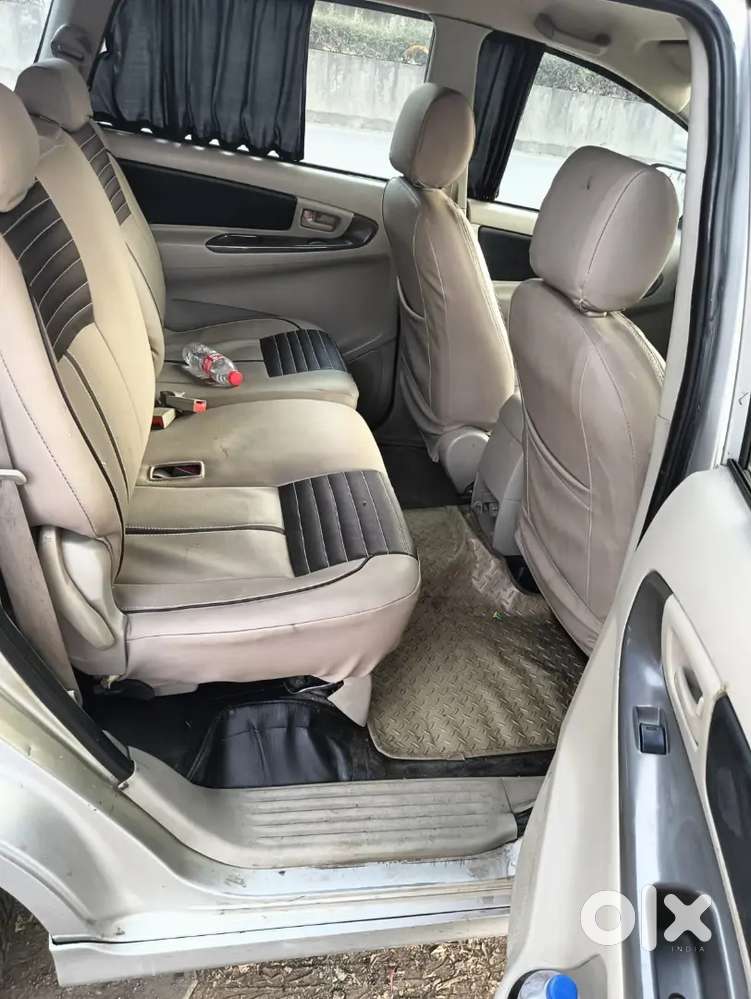 Toyota Innova 2012