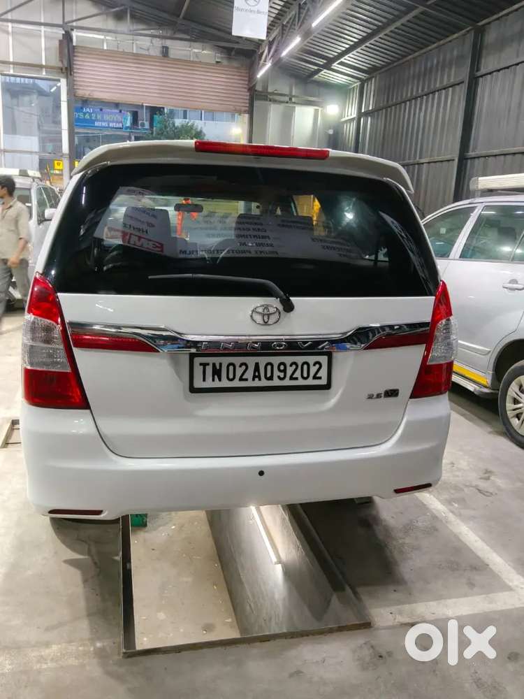 Toyota Innova 2011