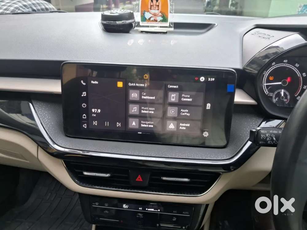 Skoda Slavia Ambition 1.0l Tsi At, 2022, Petrol