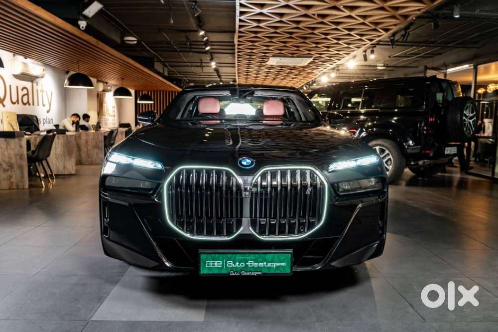 Bmw I7 Xdrive60, 2024, Electric