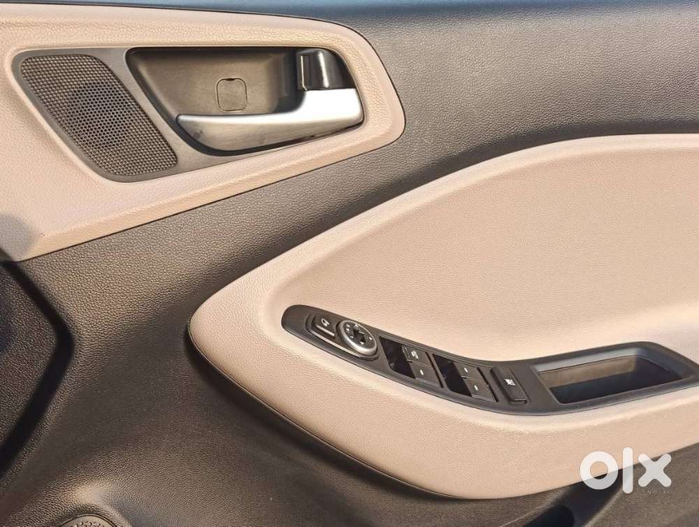 Hyundai I20 Petrol Asta Option, 2017, Petrol