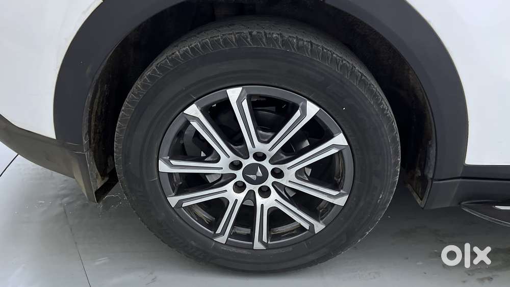Mahindra Xuv700 2.0 Ax 7 Petrol At Luxury Pack Str, 2022, Petrol