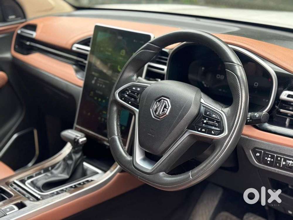 Mg Hector Plus Savvy Pro 1.5 Turbo Petrol Cvt 7 Str, 2023, Petrol