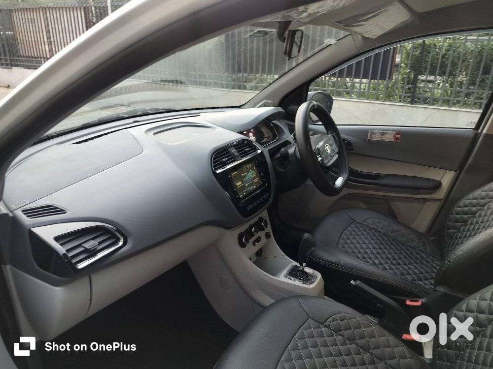 Tata Tiago 1.2 Revotron Xta, 2025, Petrol