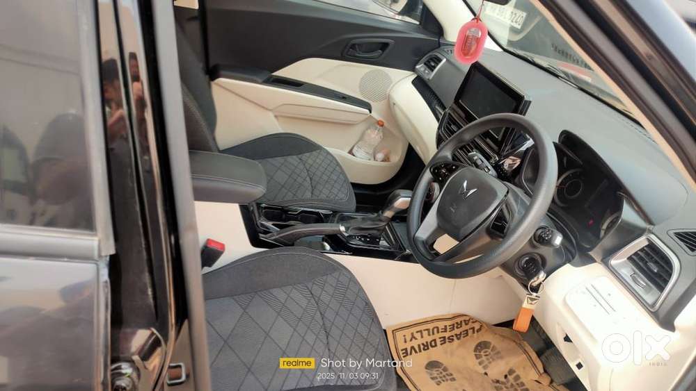 Mahindra Xuv 3xo Petrol 2025