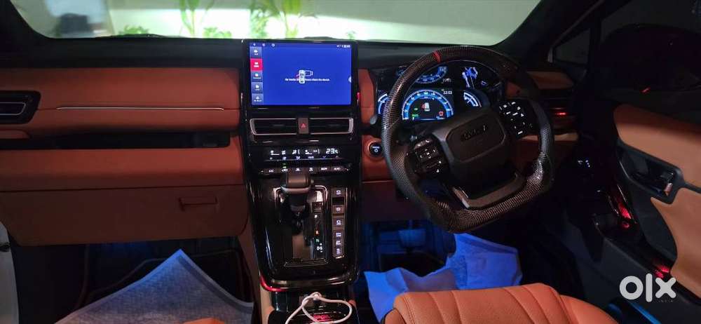 Toyota Innova Hycross, 2024, Petrol