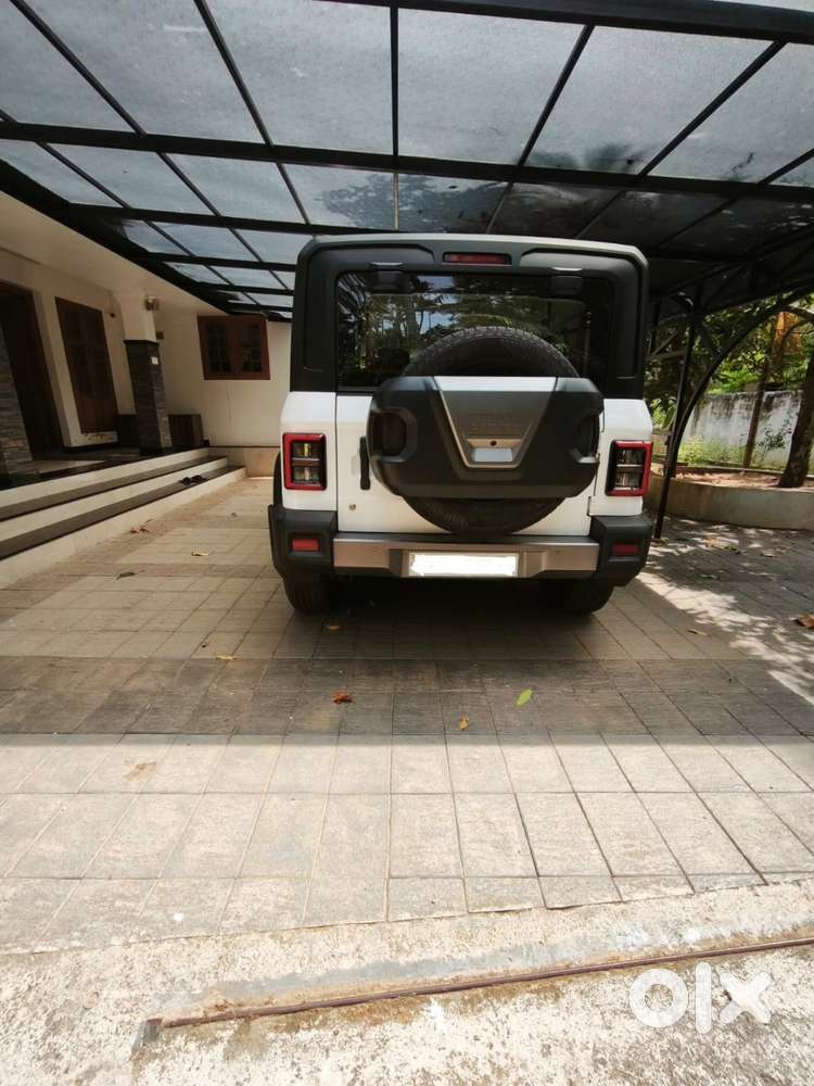 Mahindra Thar Roxx 2025 Alloy Wheel Attached
