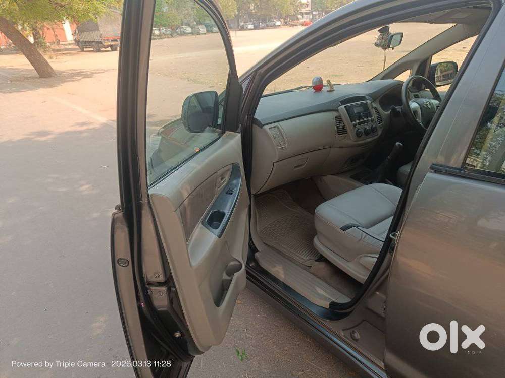 Toyota Innova 2.5 Gx 7 Str Bs-iii, 2013, Diesel