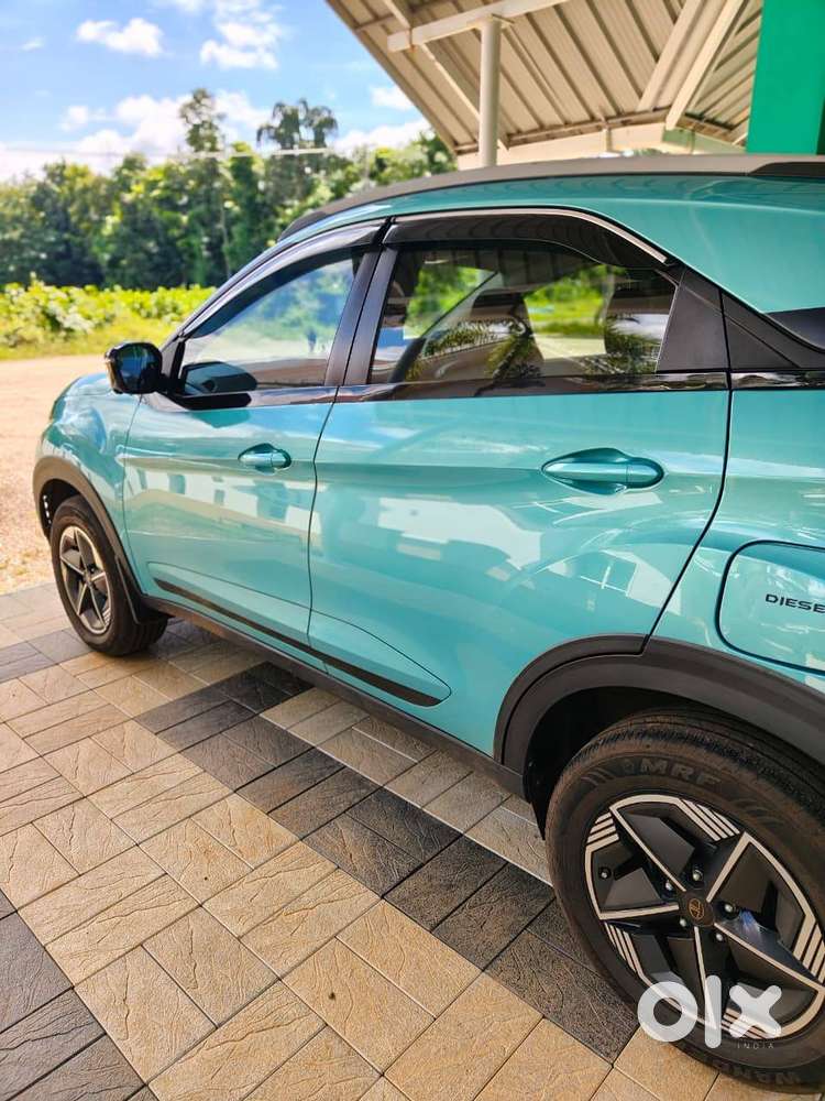 Tata Nexon Creative Plus Diesel Mt