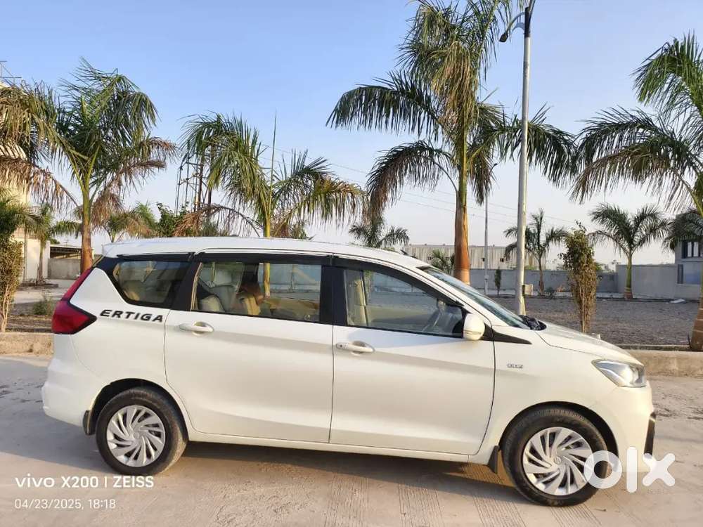 Maruti Suzuki Ertiga 2018 Diesel 105000 Km Driven.