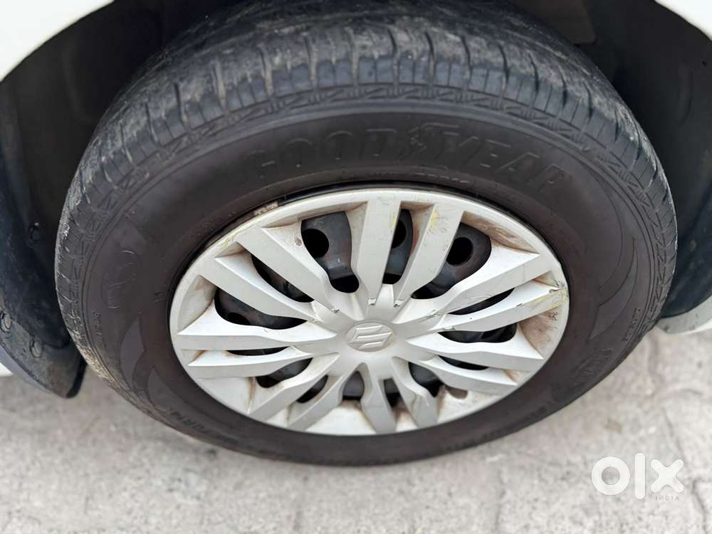 Maruti Suzuki Dzire Vdi Amt, 2017, Diesel