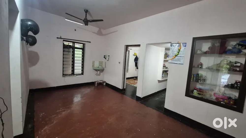 Apollo hospital Karukutty 5km, 5cent, Non flooded area
