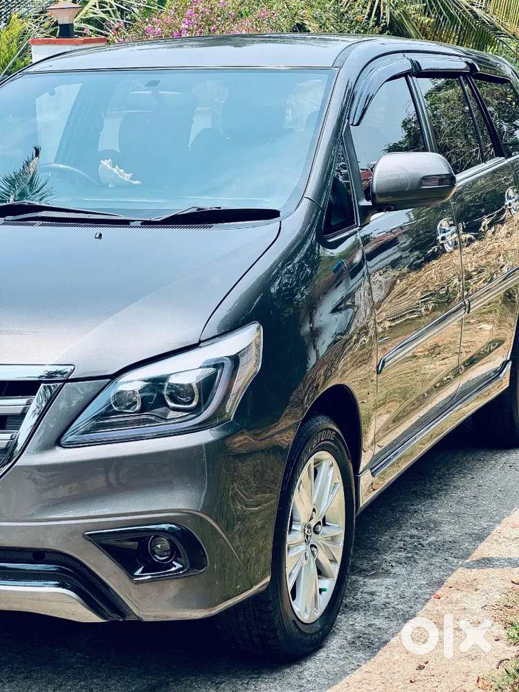 Toyota Innova 2012 Diesel Well Maintained