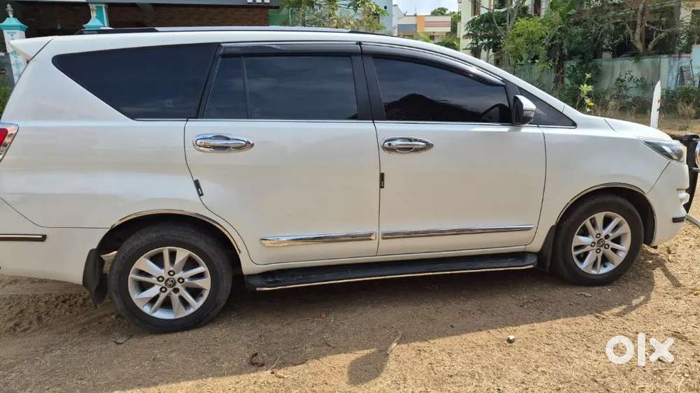 Toyota Innova Crysta 2018 Diesel 130000 Km Driven