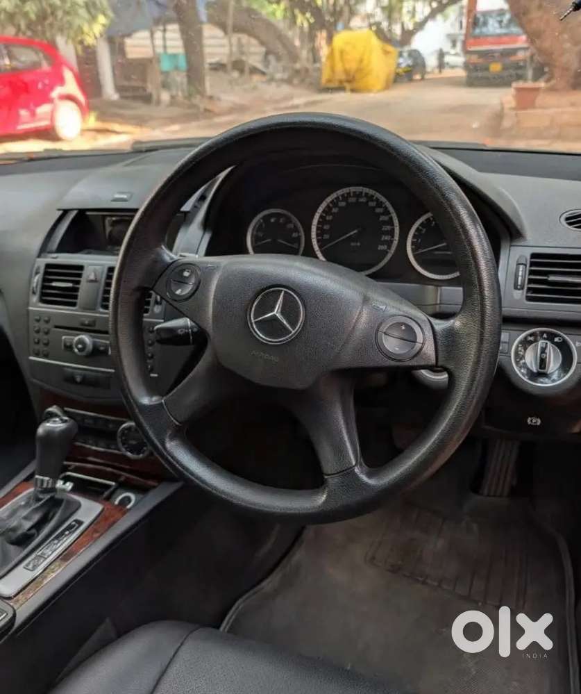 Mercedes-benz C-class 2011 Petrol Well Maintained