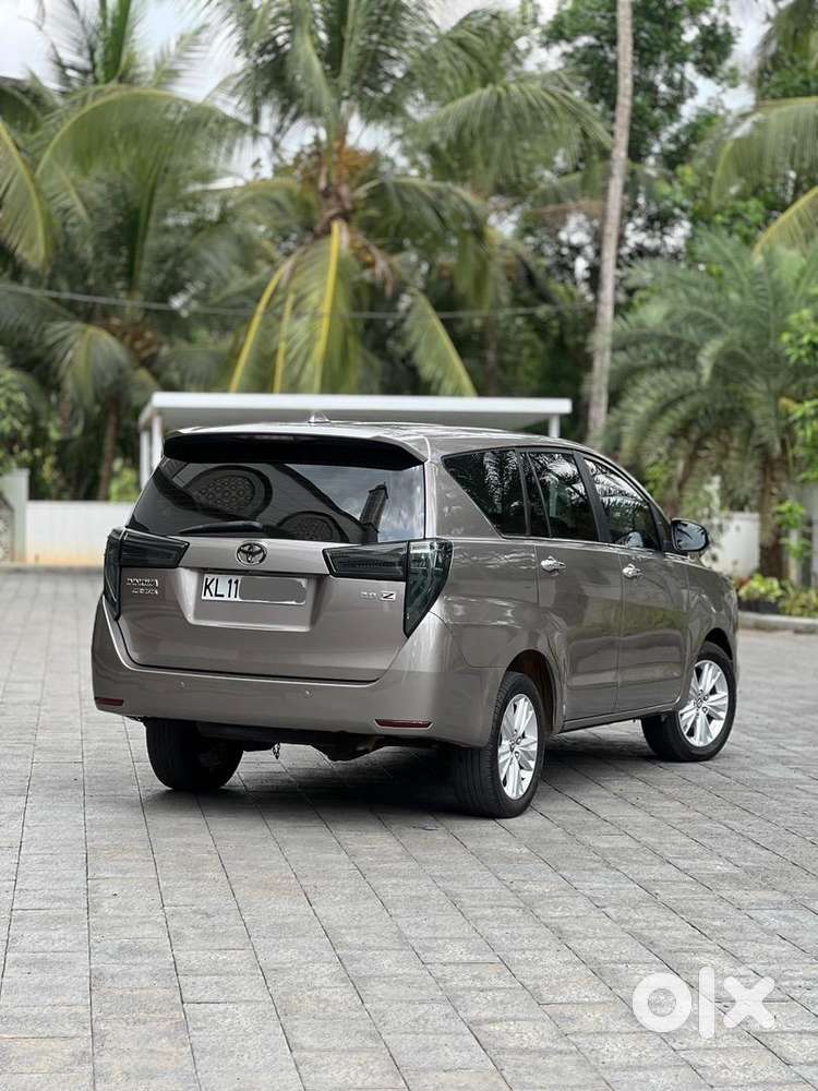 Toyota Innova Crysta 2018 Diesel Well Maintained