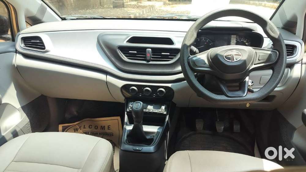 Tata Altroz 1.2 Xe, 2020, Petrol