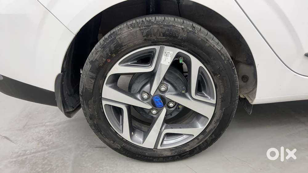 Hyundai Aura 1.2 Sx Cng, 2024, Cng & Hybrids
