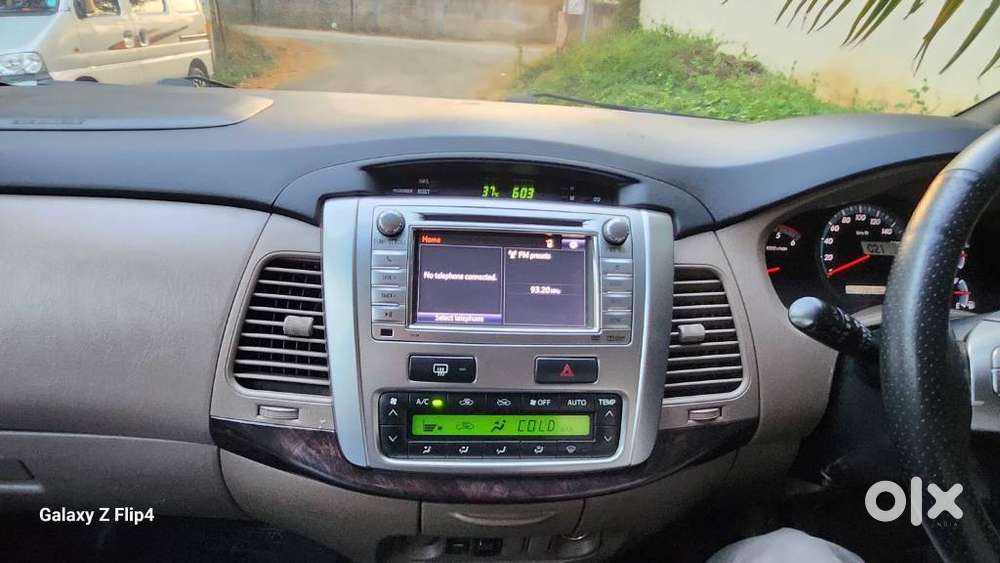 Toyota Innova 2.5 Vx 8 Seater Bs Iv, 2016, Diesel