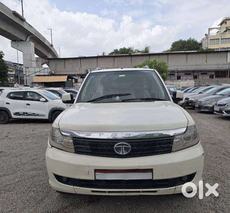 Tata Safari Storme Lx, 2014, Diesel