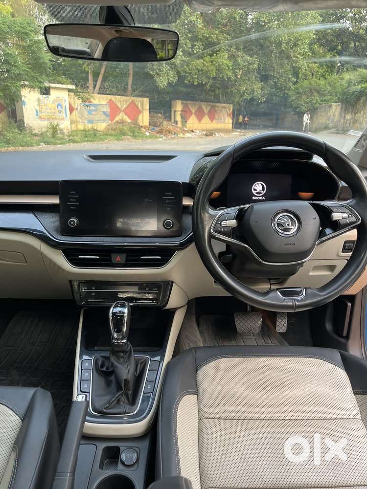 Skoda Slavia 1.0 Tsi Style At, 2022, Petrol