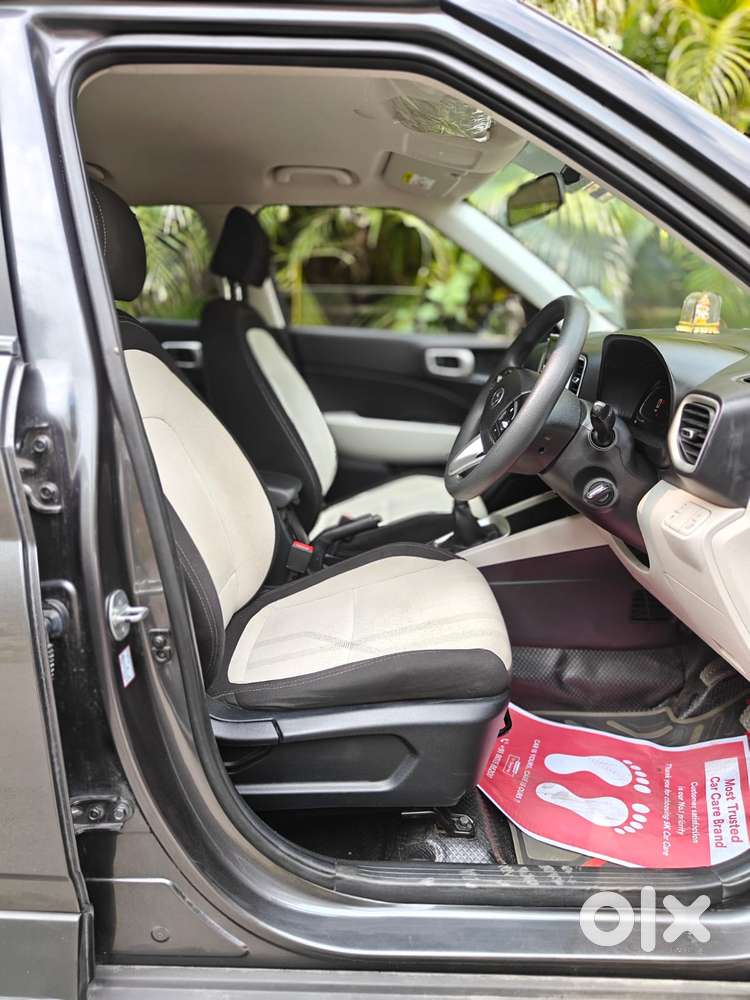 Hyundai Venue S 1.2 Petrol, 2024, Petrol