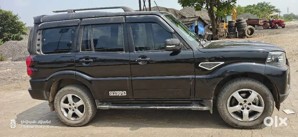 Mahindra Scorpio S11