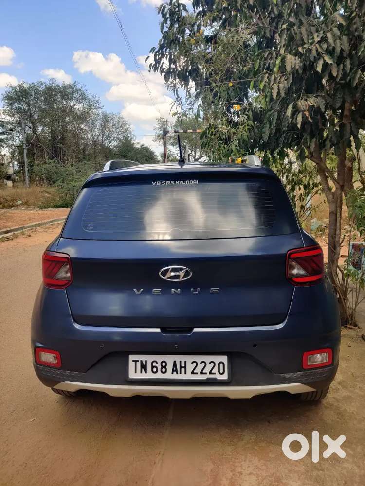 Hyundai Venue 2022 Petrol Well Maintained