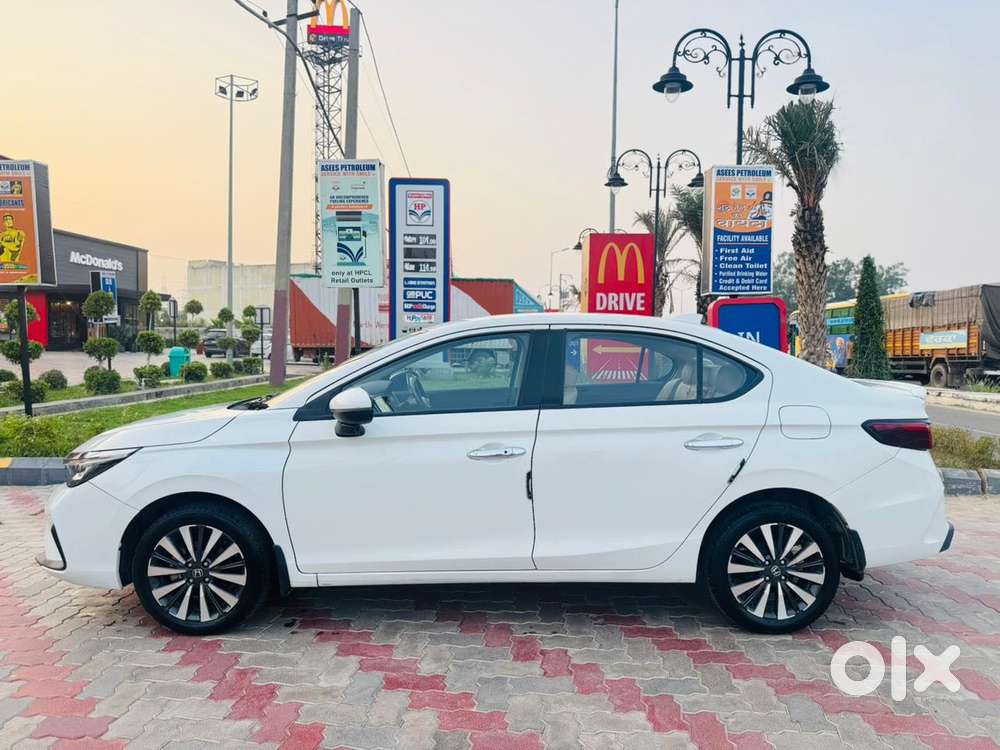 Honda City 1.5 Zx I-vtec Mt, 2023, Petrol