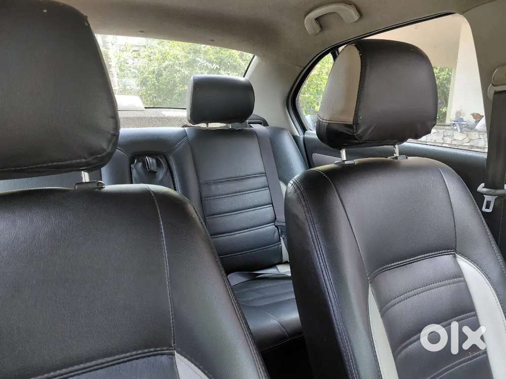 Maruti Suzuki Swift Dzire 2009