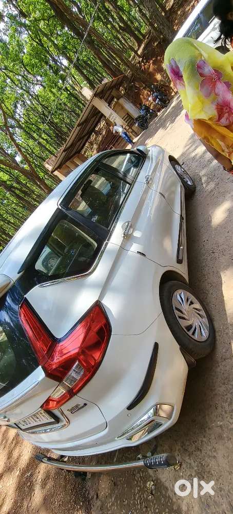 Maruti Suzuki Ertiga 2023 Petrol 24000 Km Driven