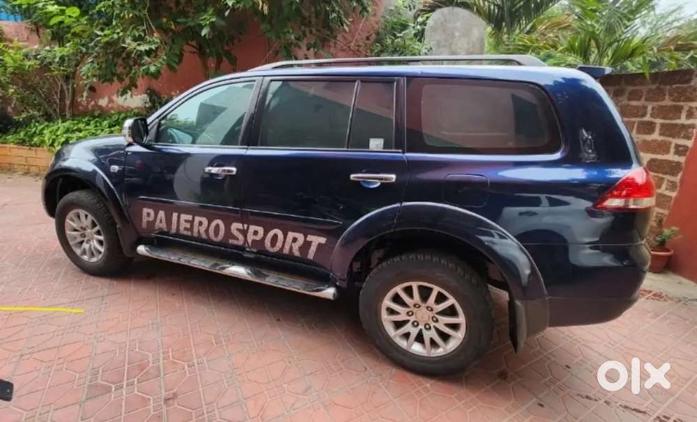 Mitsubishi Pajero Sport 2015 Diesel Well Maintained
