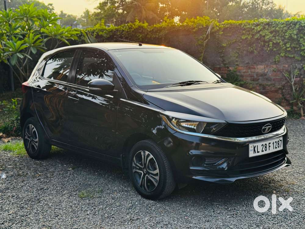 Tata Tiago 1.2 Revotron Xt (o), 2023, Petrol