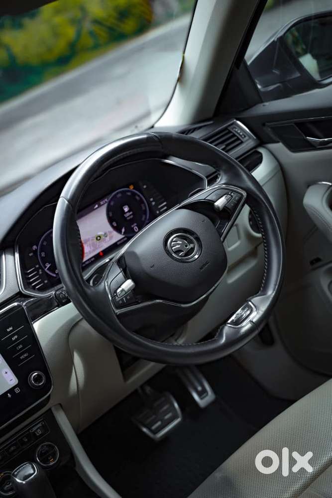 Skoda Superb L&k 2.0 Tdi At, 2023, Petrol