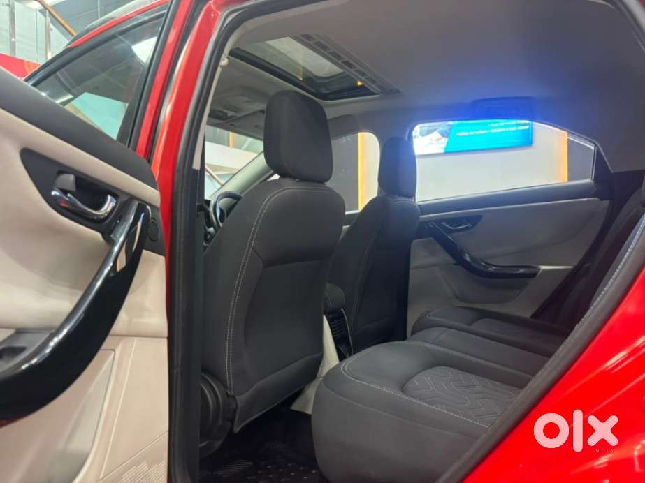 Tata Nexon 1.2 Revotron Xza Plus (o) Amt, 2022, Petrol