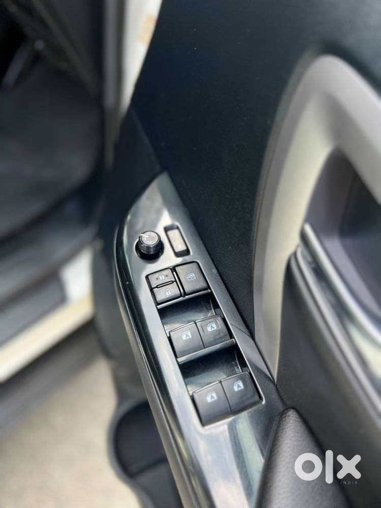 Toyota Fortuner 4x2 At 2.7 Petrol, 2024, Petrol