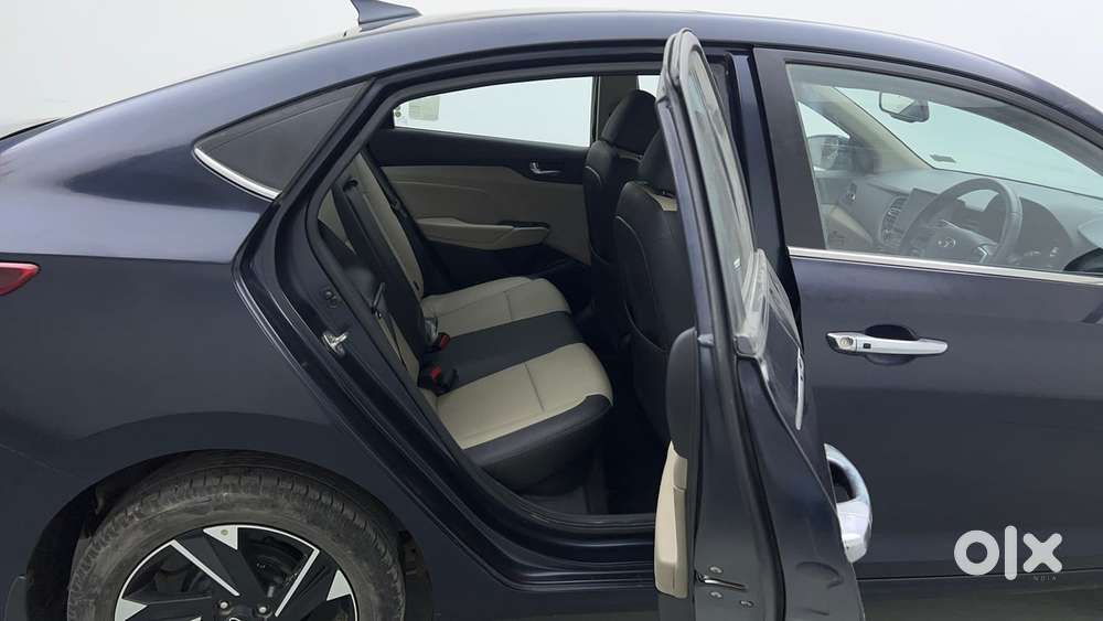 Hyundai Verna 1.5 Sx (o) Vtvt Ivt, 2022, Petrol