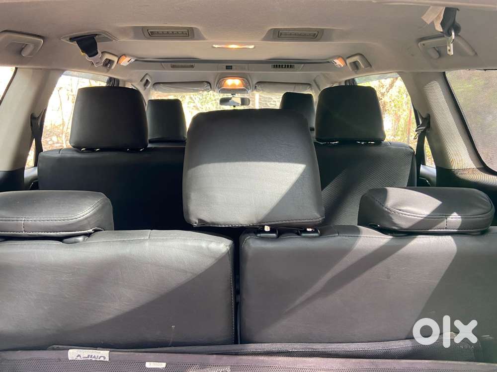 Toyota Innova Crysta 2.4 G Plus Mt 8 Str, 2017, Diesel