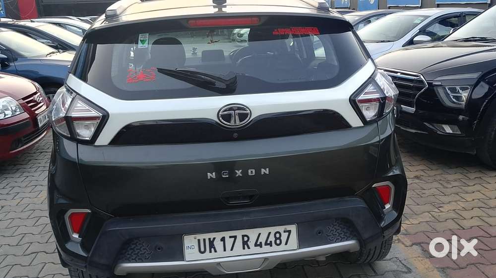 Tata Nexon, 2022, Petrol