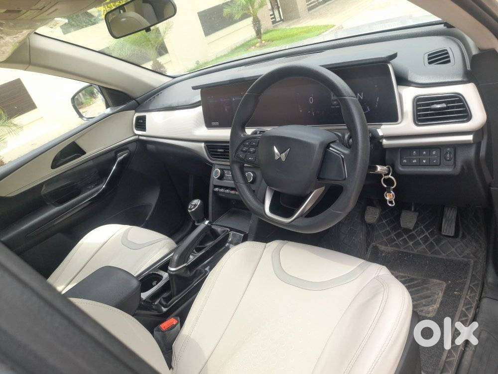 Mahindra Xuv700 2.2 Ax 5 Diesel Mt Str, 2022, Diesel