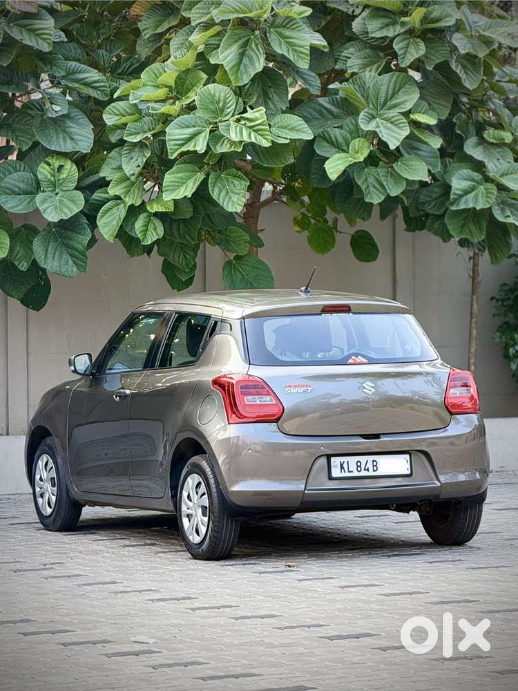 Maruti Suzuki Swift 1.2 Vxi (o), 2023, Petrol