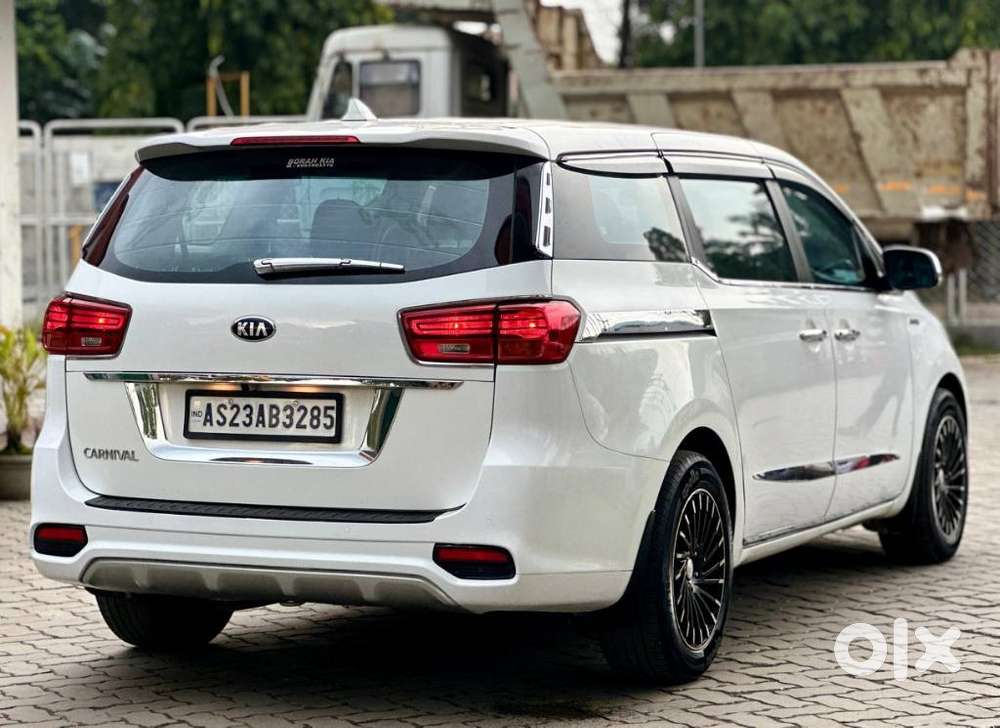 Kia Carnival Premium, 2021, Diesel
