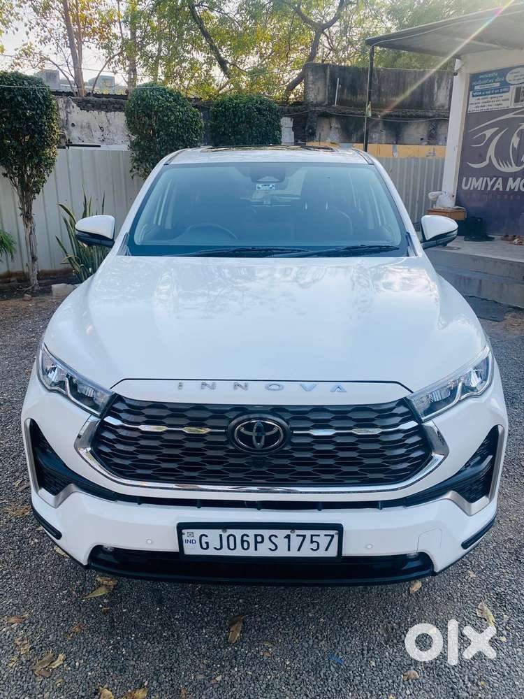 Toyota Innova Hycross 2.0 Zx Hybrid 7 Str, 2024, Petrol