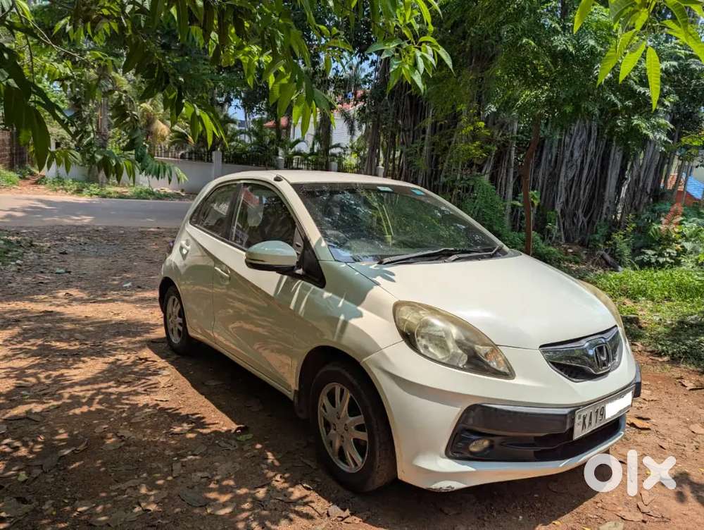 Honda Brio 2015 Petrol Well Maintained