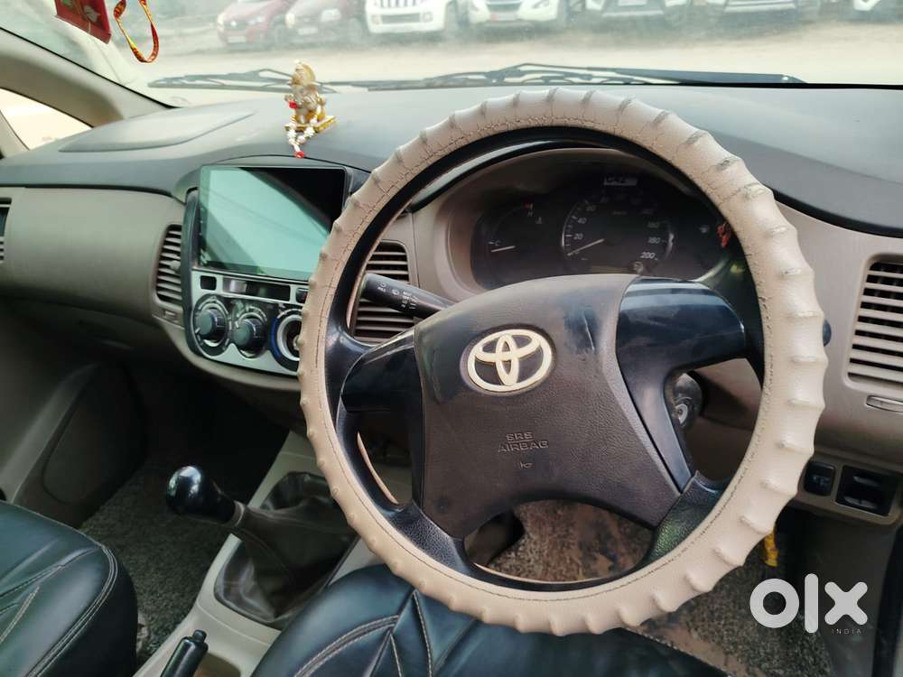 Toyota Innova 2.5 Z Diesel 7 Seater, 2015, Diesel