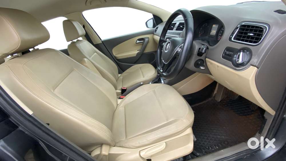 Volkswagen Vento 1.2 Highline Plus At 16 Alloy, 2016, Petrol