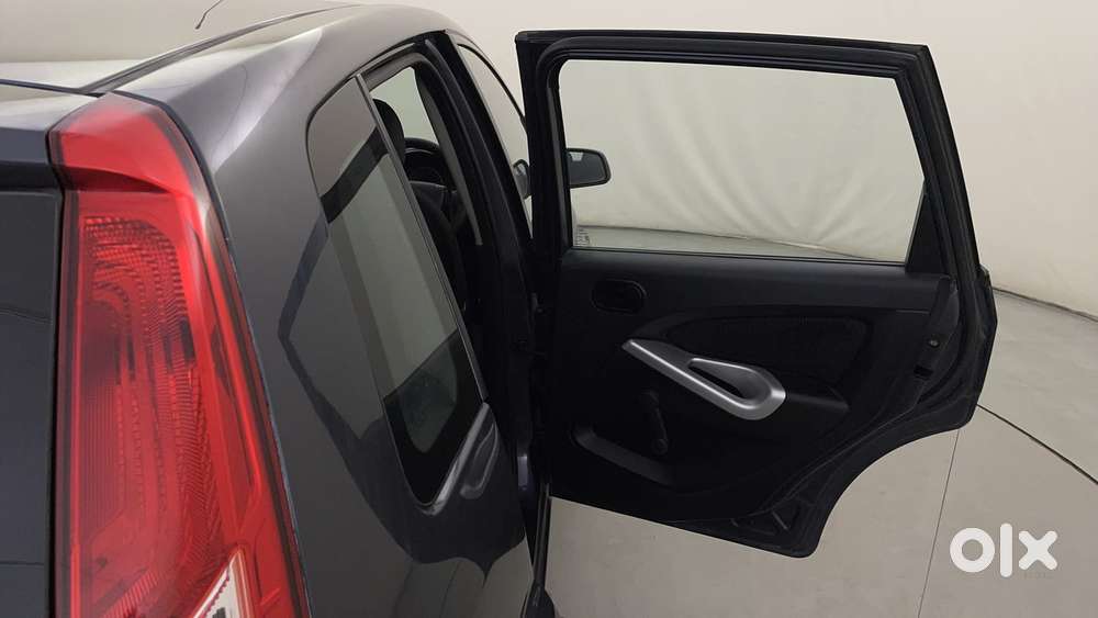 Ford Figo 2010-2012 Petrol Zxi, 2013, Petrol